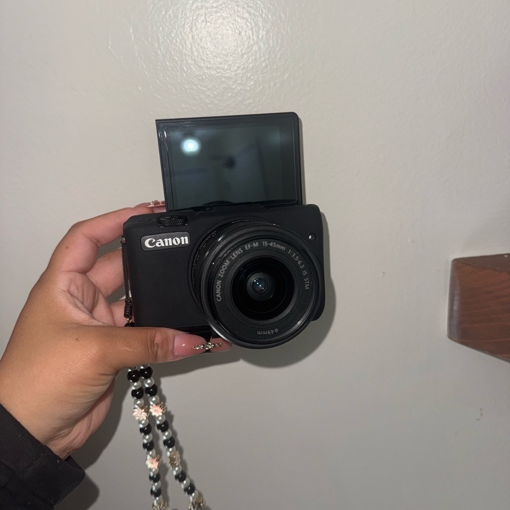 Canon EOS M10 Black Digital Camera with Articulating Screen
